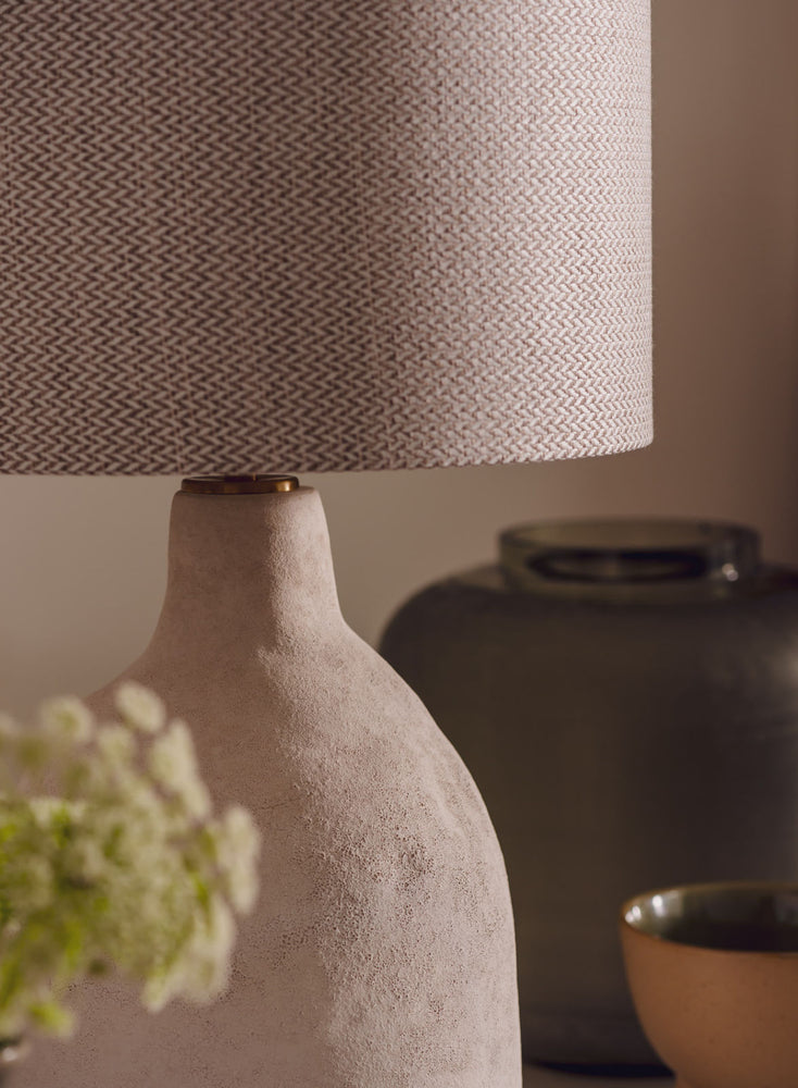 Heathfield & Co Astri Ceramic Table Lamp - Decolight Ltd 